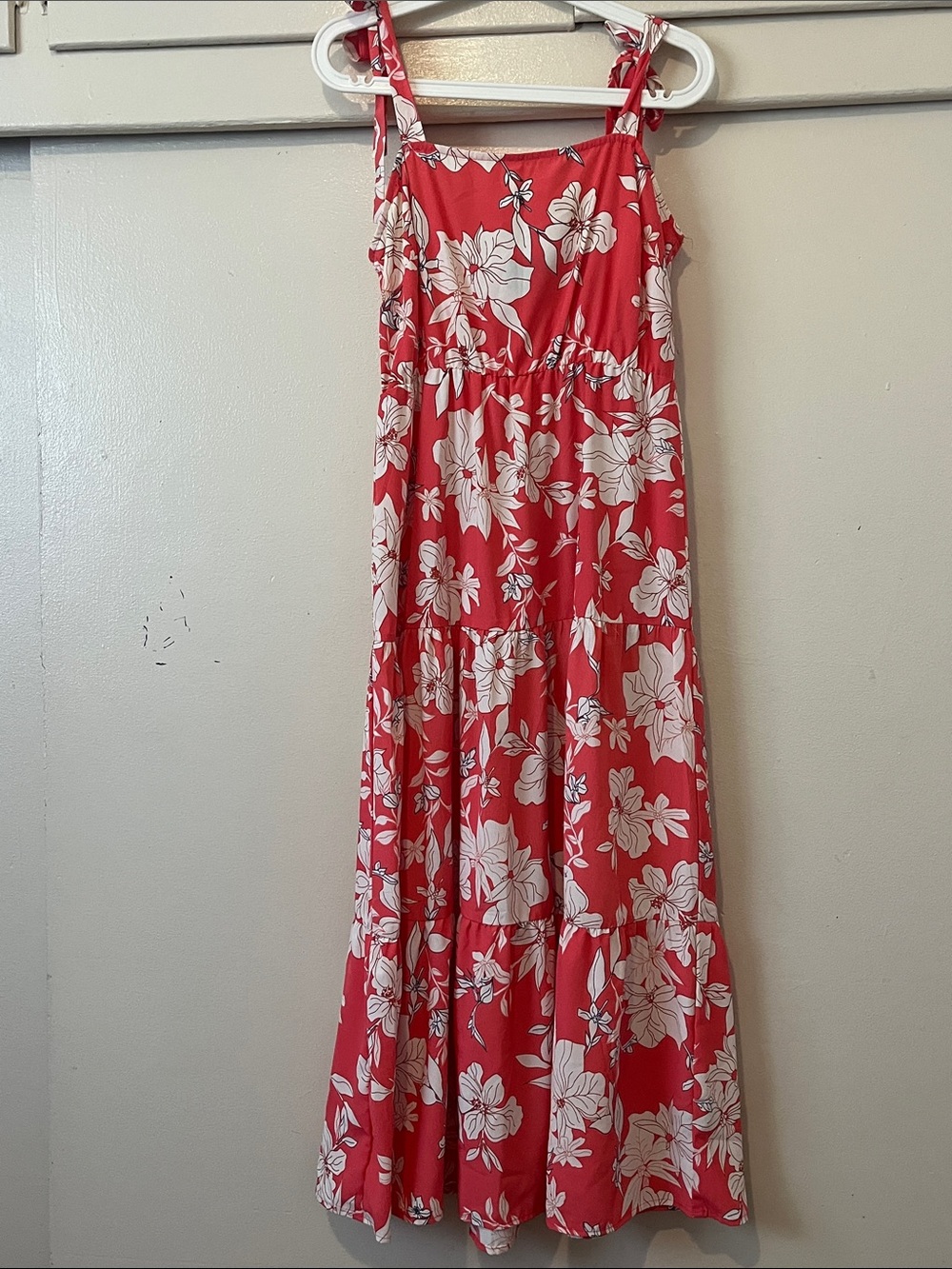 Sanctuary Coral and White Floral Smocked Dress
